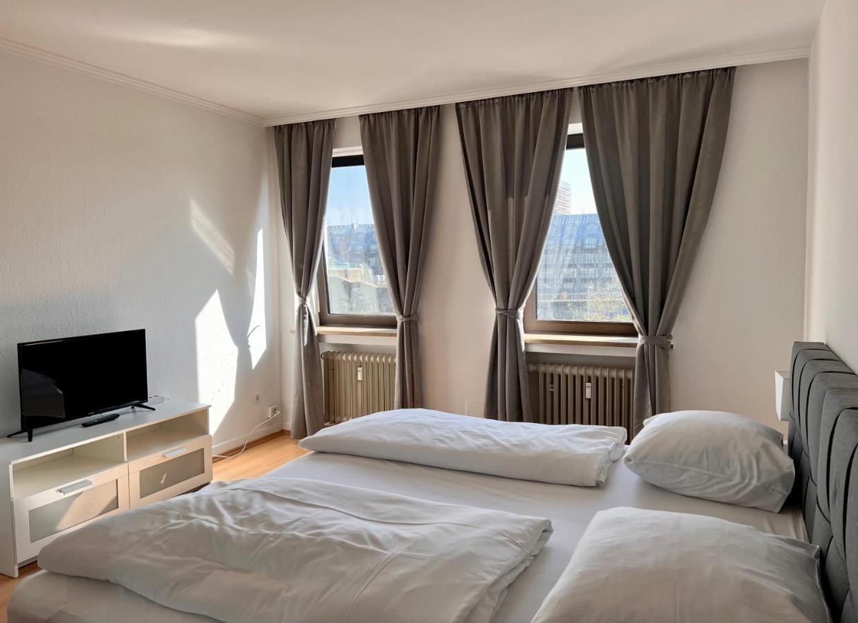 Altstadthotel Hayk Am Rhein Кёльн Экстерьер фото