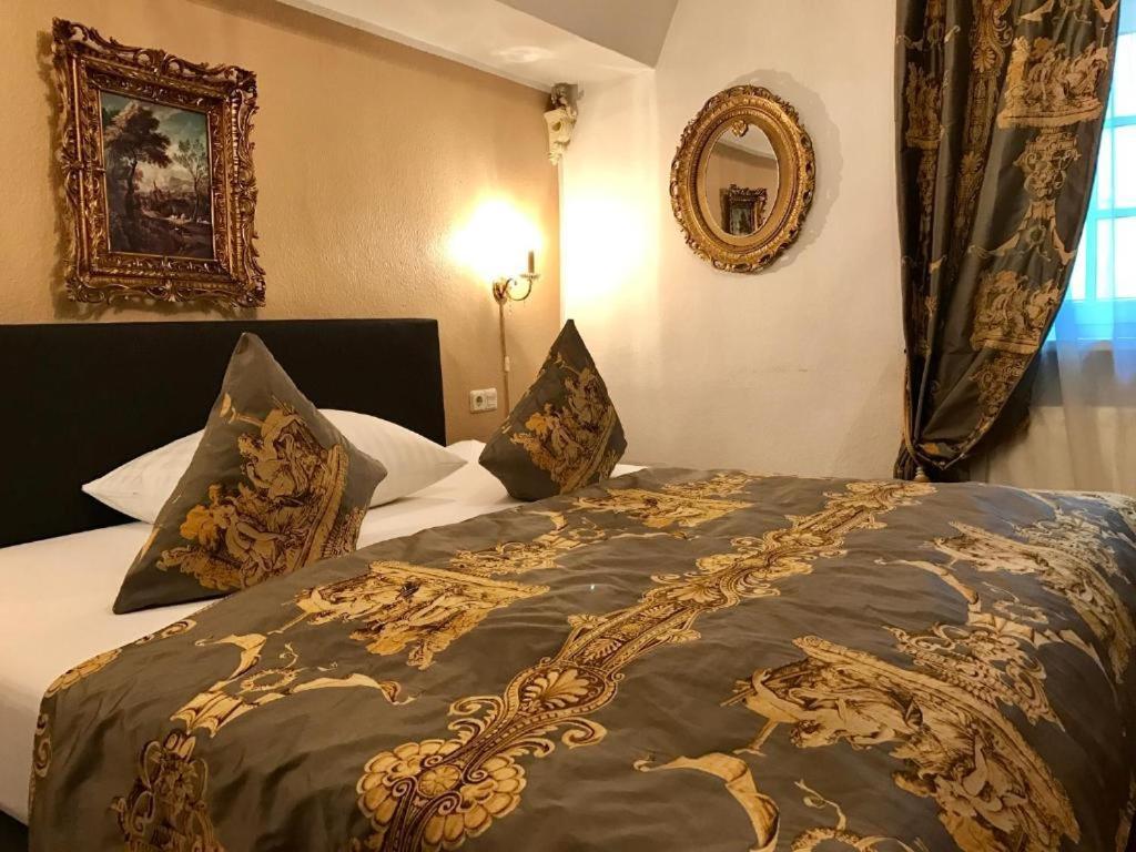 Altstadthotel Hayk Am Rhein Кёльн Экстерьер фото