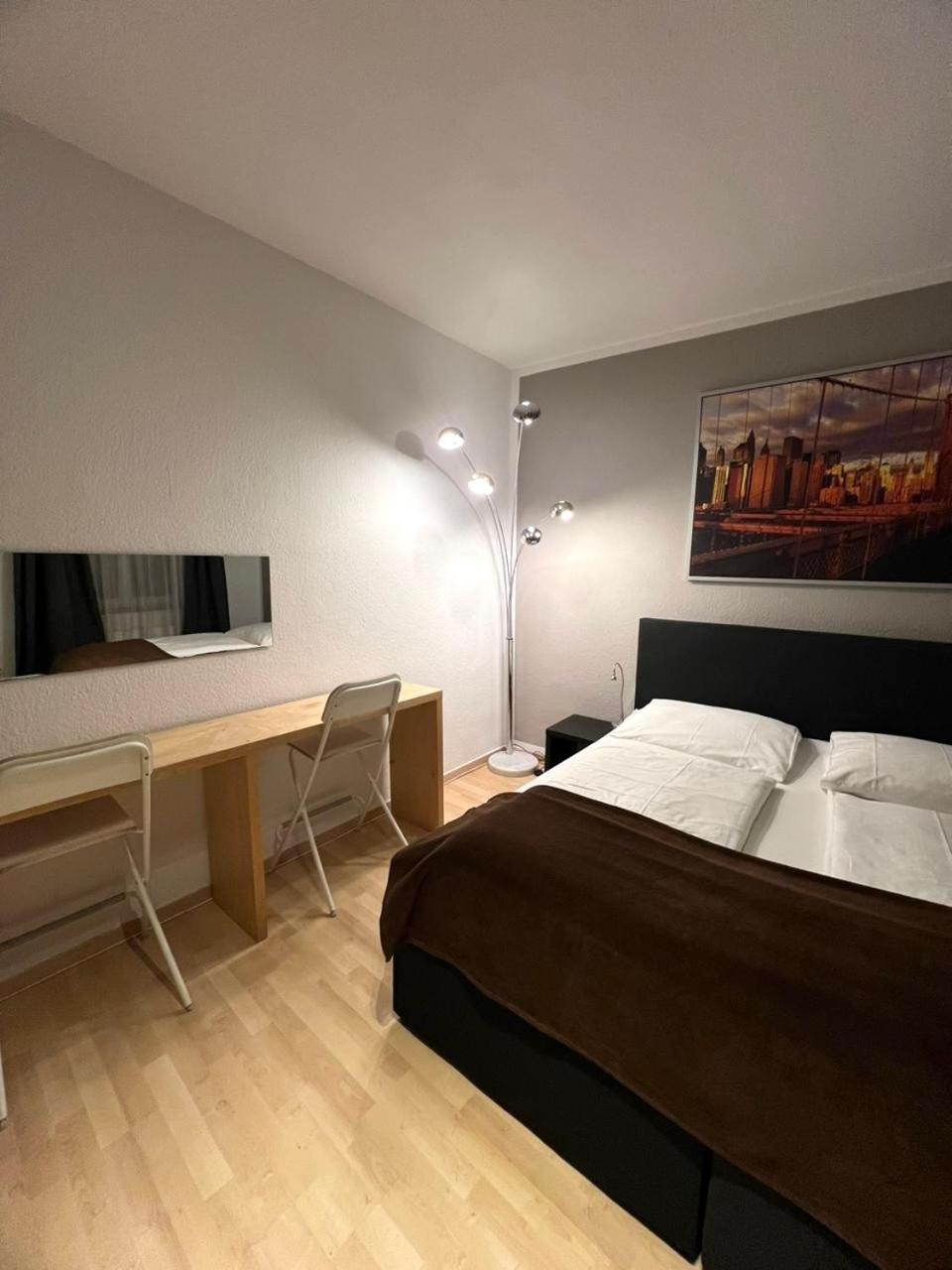 Altstadthotel Hayk Am Rhein Кёльн Экстерьер фото