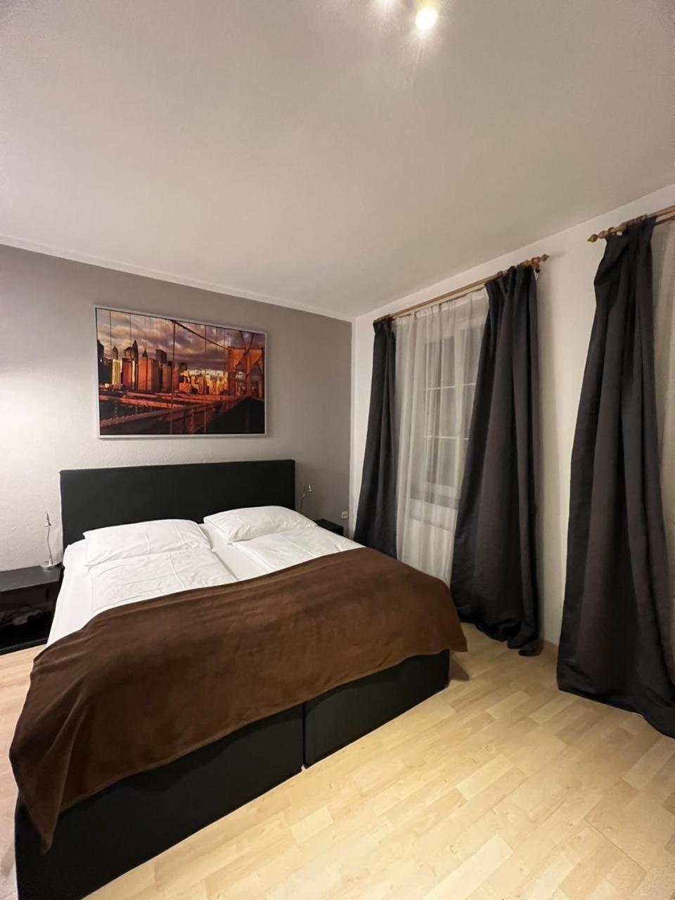 Altstadthotel Hayk Am Rhein Кёльн Экстерьер фото