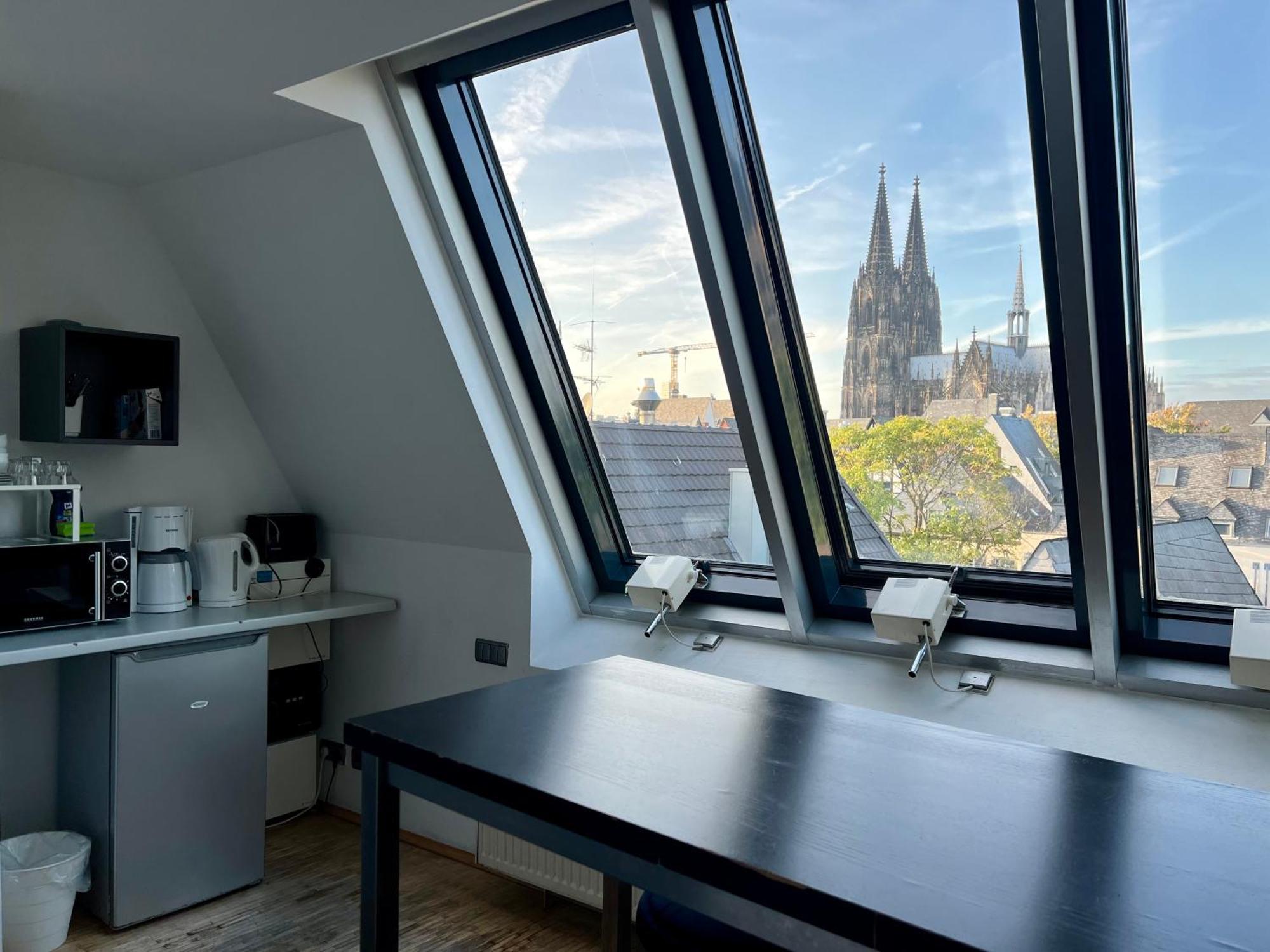 Altstadthotel Hayk Am Rhein Кёльн Номер фото
