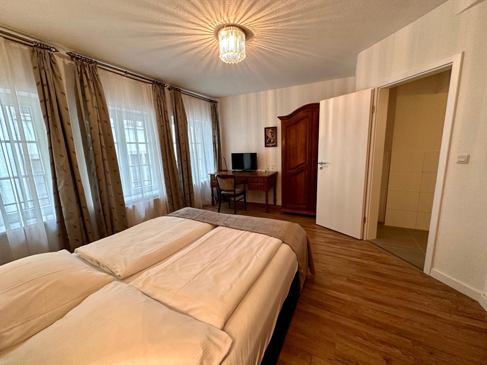 Altstadthotel Hayk Am Rhein Кёльн Номер фото
