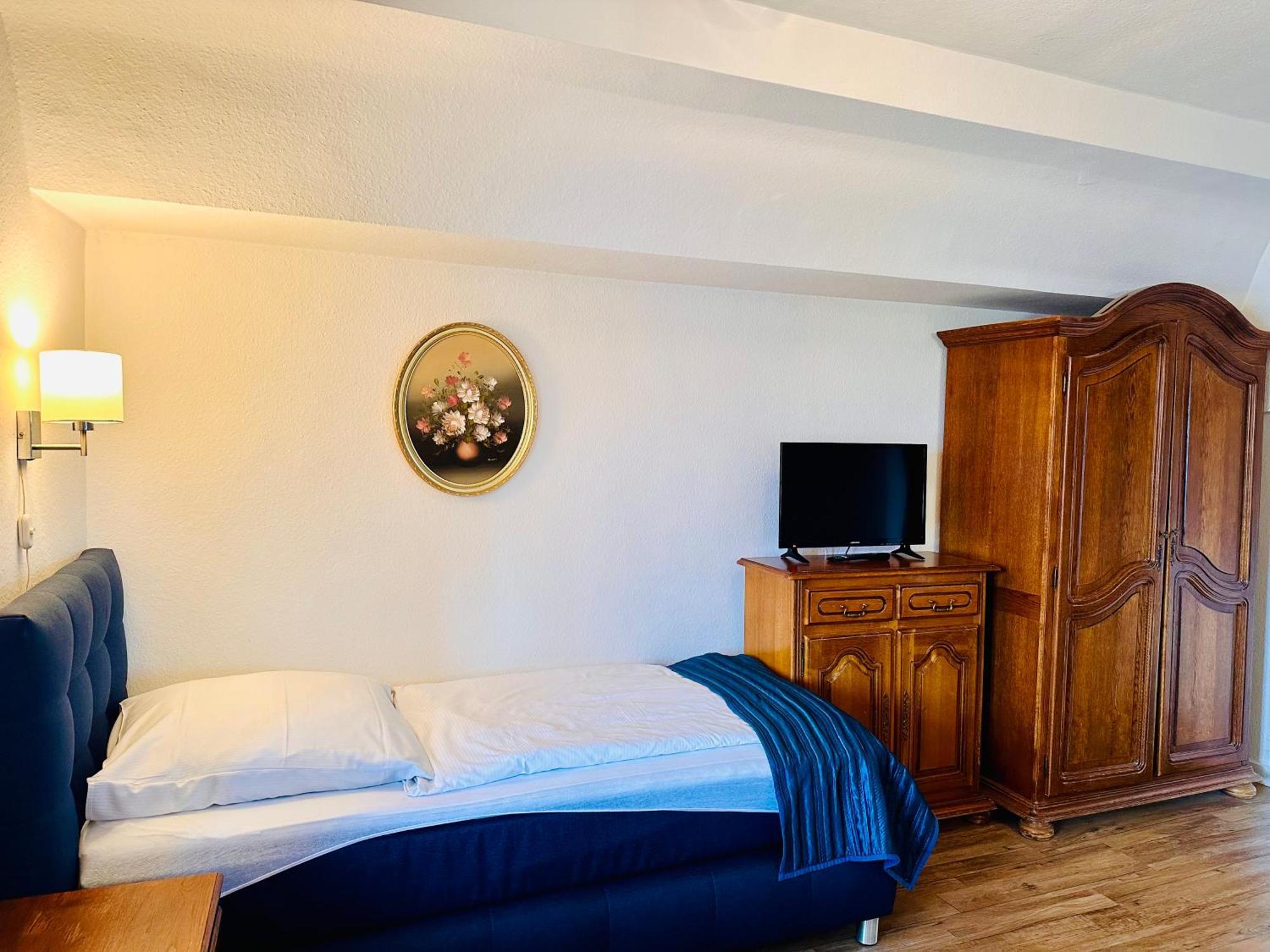 Altstadthotel Hayk Am Rhein Кёльн Экстерьер фото